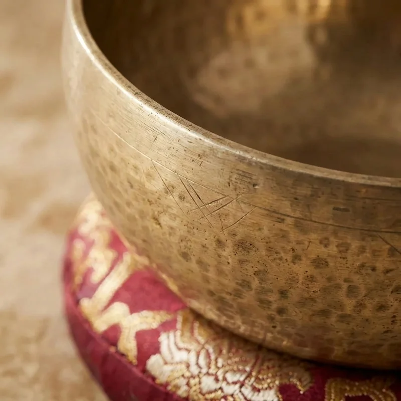 Mosiężna Misa Tybetańska Kuta — 8 Cali Czakra Serca - 3