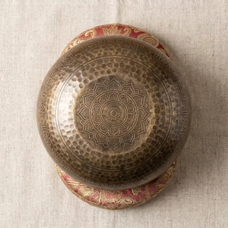 Tybetańska Misa Dźwiękowa Antyczne Wykończenie — Nuta C# Ręcznie Grawerowana Mandala - 2
