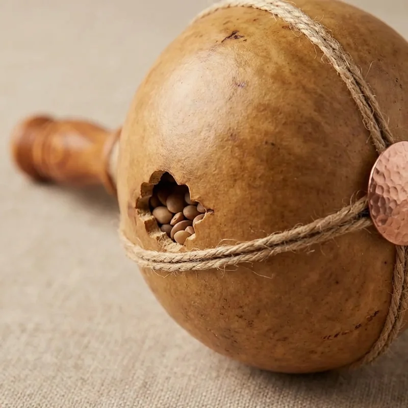 Shaker z Suszonej Tykwy — Naturalne Afrykańskie Nasiona, Ciepły Rezonans - 3